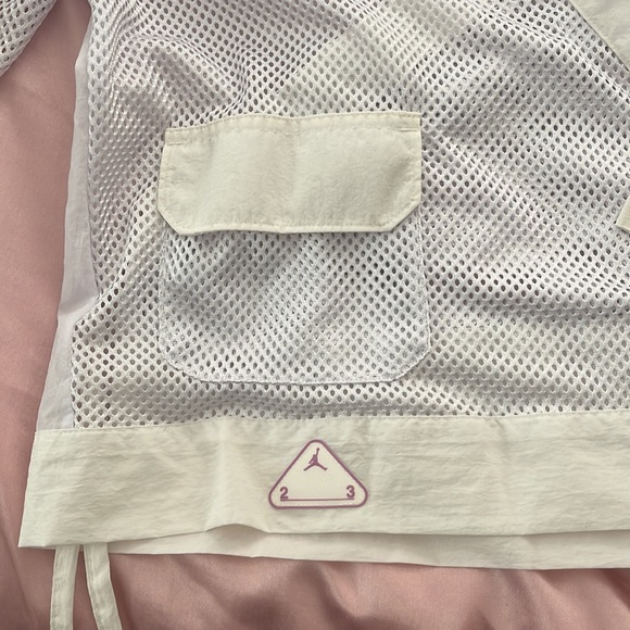 Jordan LIFESTYLE - Blouse NWT - Picture 10 of 14